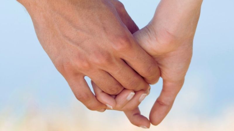 Σκέφτεσαι να ξεκινήσεις μια καινούργια σχέση; Καλά θα κάνεις, αν κάνεις αυτά